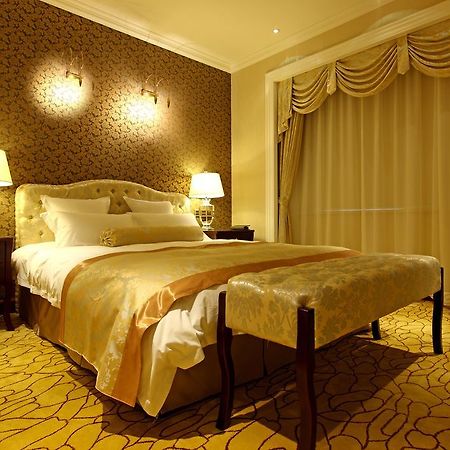 Alton Hotel Wuhu ภายนอก รูปภาพ