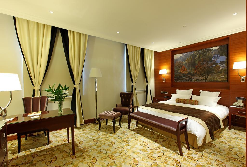 Alton Hotel Wuhu ภายนอก รูปภาพ