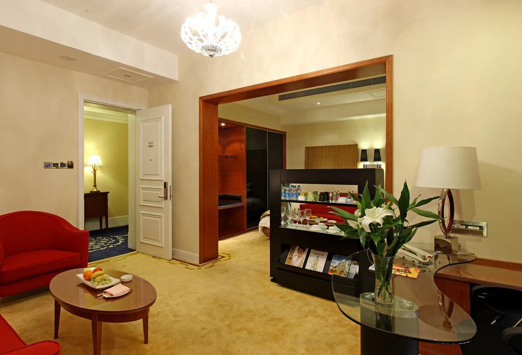 Alton Hotel Wuhu ภายนอก รูปภาพ